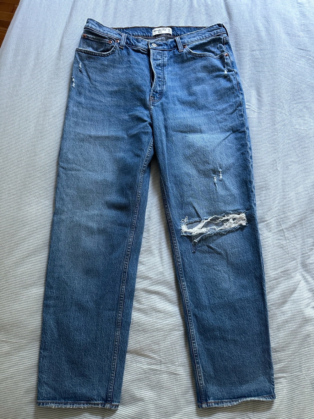 Abercrombie & Fitch The Dad High Rise